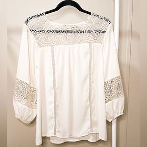 Cato Women’s White Longsleeve Blouse with Lace Detailing size small